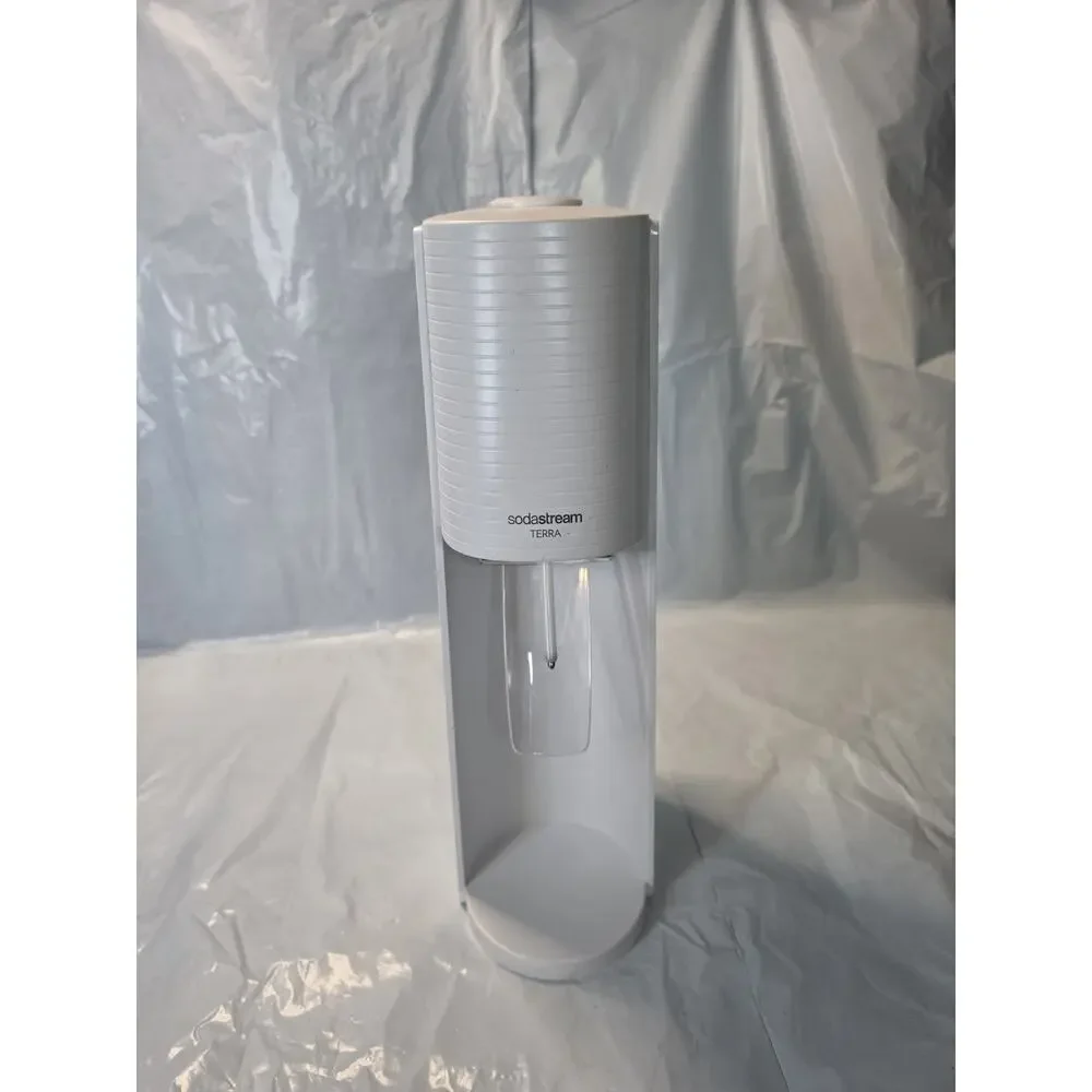 SodaStream Terra Sparkling Water Soda Fizz Maker White With CO2 Bottle Clean